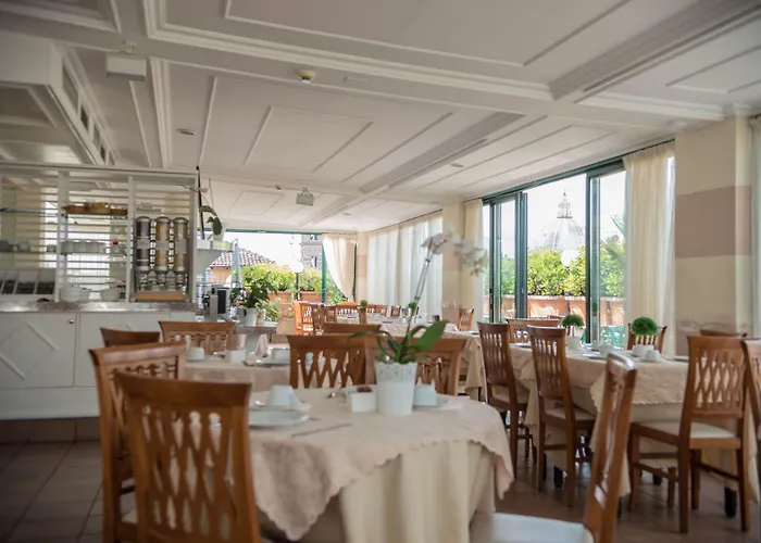 Отель Palladium Palace 4*